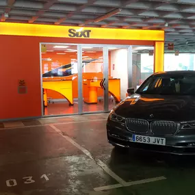 Sixt Alquiler de Coches en el aeropuerto de Ibiza