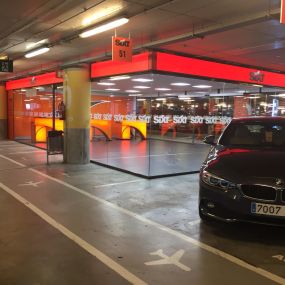 Sixt Alquiler De Coches Y Furgonetas en el Aeropuerto El Prat