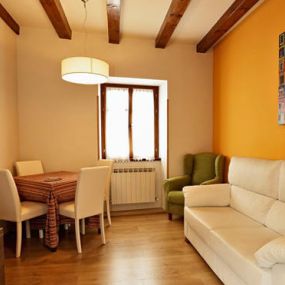 hostal-orialde-sala-03.jpg