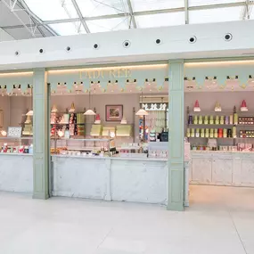 Bild von Ladurée Terminal 2F porte F21 à F36
