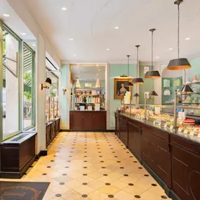 Ladurée Madison - Retail