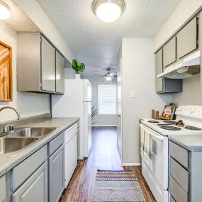 Bild von ReNew Highland Park Apartment Homes