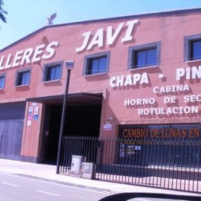 talleres-javi-fachada-01.jpg