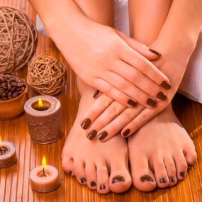 862463-manicura-y-pedicura-terapeutica-3.jpg