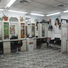 chaes-salon.jpg