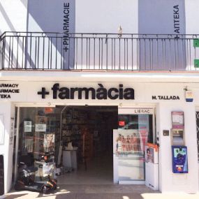 farmacia-montserrat-tallada-fachada-01.jpg