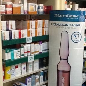 farmacia-encarnacion-garcia-legaz-interior-de-local-03.jpg