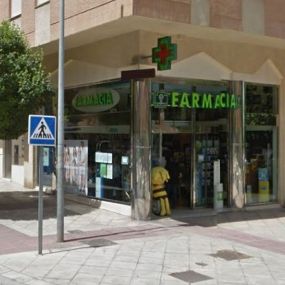 farmacia-vazquez-fachada-01.jpg