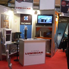 lumiscar-stand-02.jpg