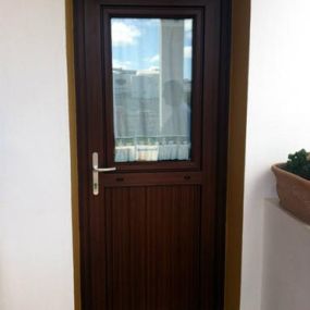 tarlanz-puerta-madera-03.jpg