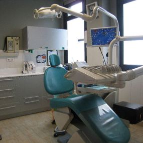 clinica-dental-inausti-odontologia-02.jpg