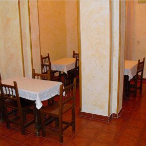 hostal-bellas-comedor-05.jpg