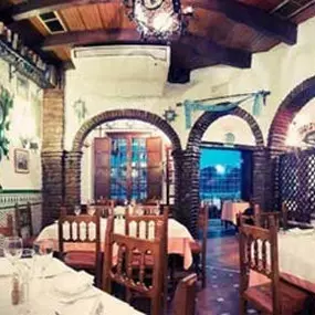 restaurante-ponchos-mesas-02.jpg