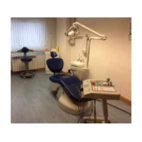 clinica-dental-dr_-bolado-valladolid-sala-consulta-03-g.jpg