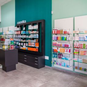 local-farmacia-palm-mar.jpg