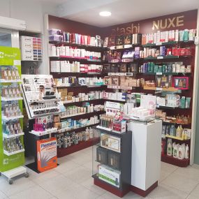 FARMACIA_INTERIOR_3.jpg