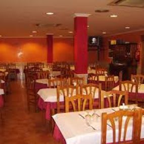 RESTAURANTE CARLOS MARY_COMEDOR.jpg