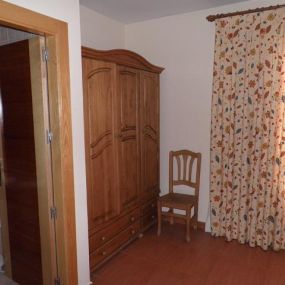 hostal-posada-habitacion-closet-03.jpg