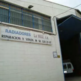269188-radiadores-la-vega-cb-fachada-de-taller.jpg