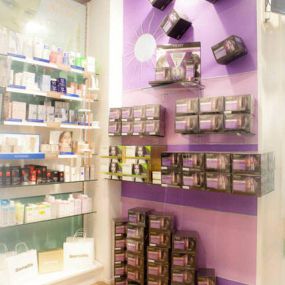 farmacia-garcia-caudevilla-cosmetica-04.jpg