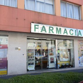 FOTO3FARMACIASANTACRISTINA.png