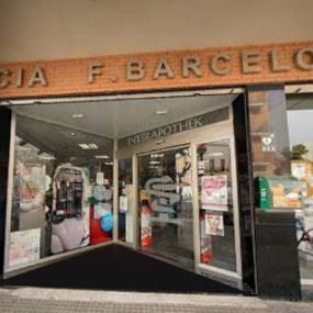 farmacia-barcelona-exterior-01.jpg