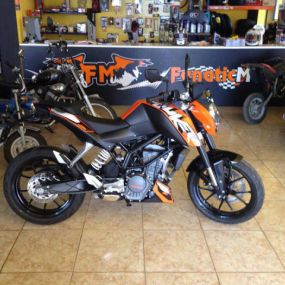 fanatic-motos-moto-naranja-05.jpg