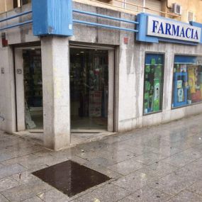 farmacia-julian-castano-poblador-fachada-01.jpg