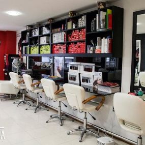 espacio-vital-interior-peluqueria-02.jpg