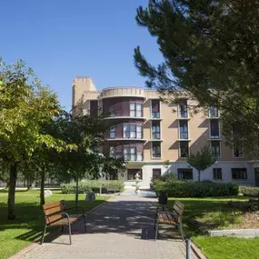 Bild von Residencia de mayores y Apartamentos Amavir El Encinar del Rey