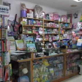 libreria-albaladejo-libros-02.jpg