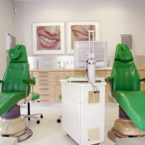 clinica-amaia-goena-sillas-dentales-03.jpg