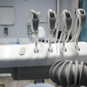 clinica-dental-virgen-del-pilar-instrumentos-01.jpg