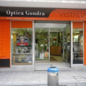 optica-gondra-fachada-01.jpg