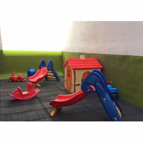 escola-infantil-mi-casita-sala-juegos-03.jpg