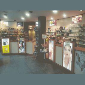 farmacia-reyes-magos-interior-02.gif