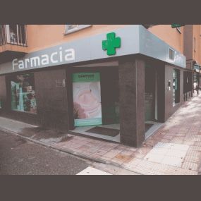 farmacia-reyes-magos-fachada-01.gif