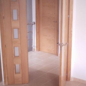 451030-puertas-hoyo-puerta-de-madera.jpg