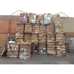 RECICLAJE_PAPEL_VALLADOLID.jpg