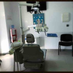 clinica-dental-cesar-consultorio-04.jpg