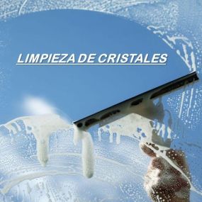 LIMPIEZA.DE.CRISTALES.jpg