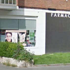 farmacia-monica-davila-de-eusebio-fachada-01.jpg