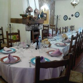 restaurante-el-concejo-mesas-decoradas-05.jpg