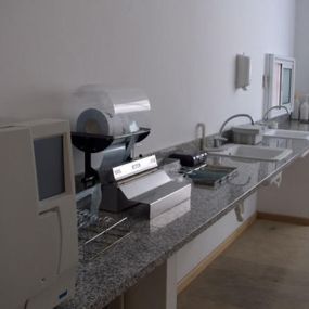 centre-europeu-clinica-dental-laboratorio-05.jpg