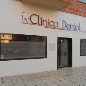 clinica-dental-estopinan-fachada-01.jpg