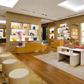 Bild von Louis Vuitton Costa Mesa South Coast Bloomingdale's