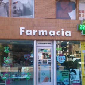 farmacia-ana-maria-fachada-02.jpg