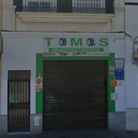 tomas-neumaticos-y-servicios-fachada-01.jpg