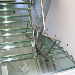 escaleras-cristal-01.jpg