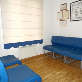 clinica-dental-silvia-sala-espera-04.jpg